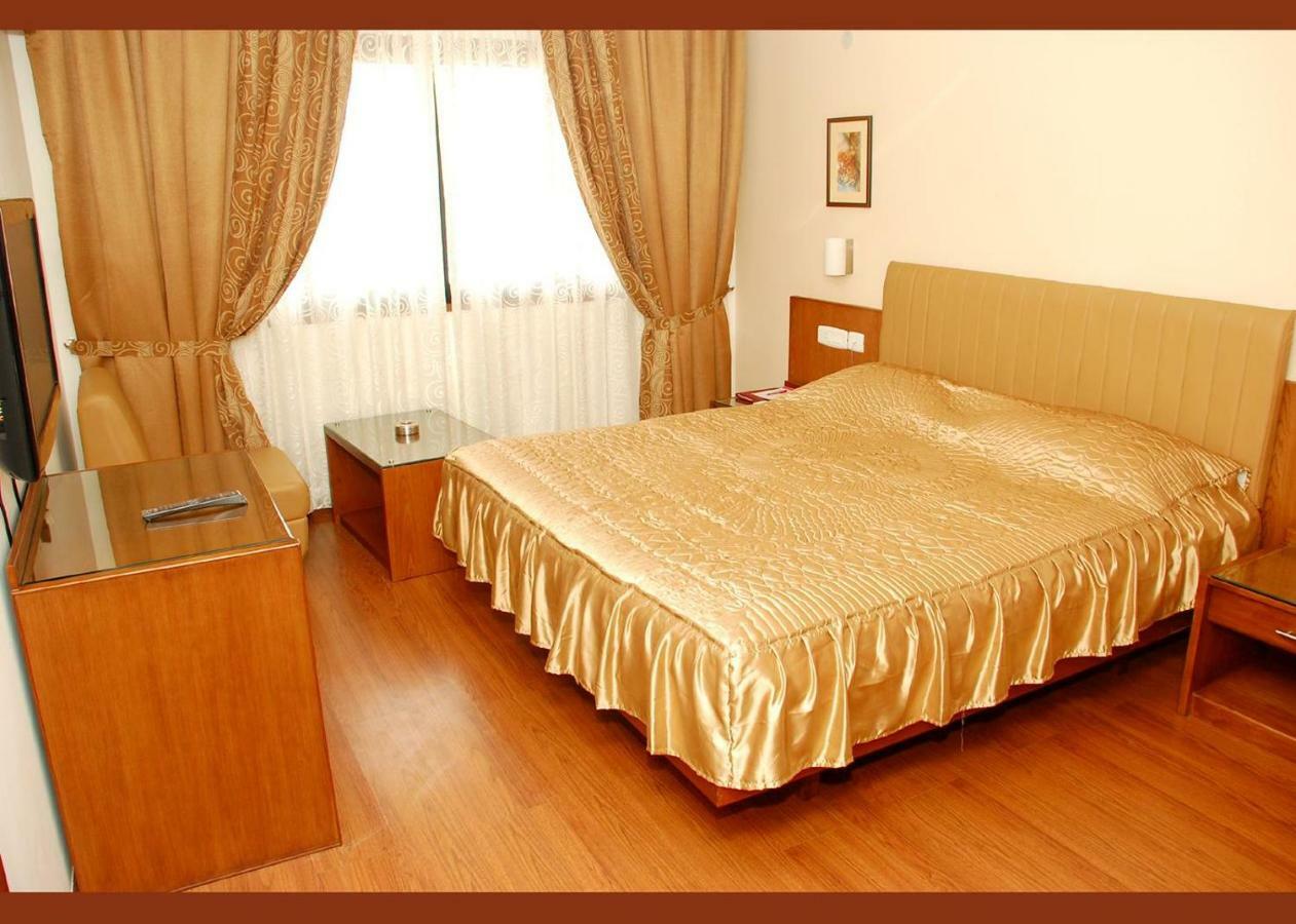 Hotel Deepa Comforts Mangalore Exterior photo